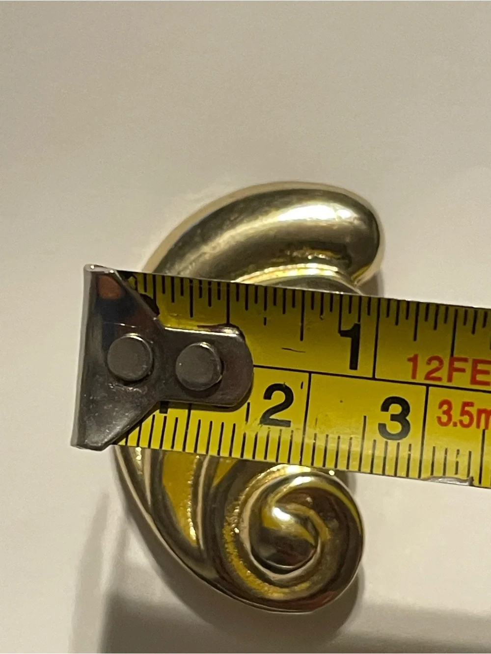 Vintage Gold Tone Shell Brooch #7650